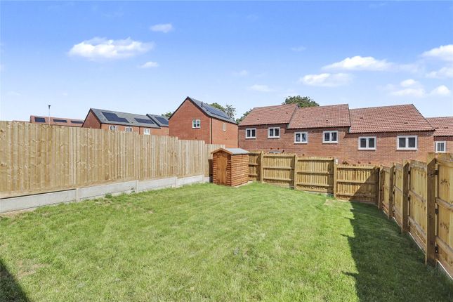 16, Vernal Close, Northampton photo 4