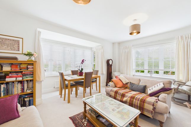 20 Windacres Farm Lane, Horsham photo 2