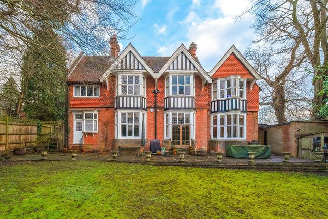 The Oaks, Mount Park Road, Harrow-on-theHill photo 4