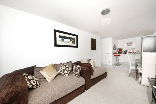 Flat for sale in Isis House, 5 Worcester Close, London