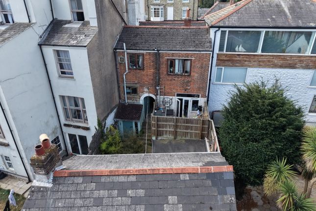 15 Castle Street, Ryde photo 2