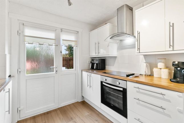25, Beaton Road, Balloch, Alexandria photo 4