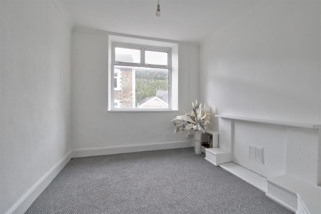 5, Queen Street, Abertillery photo 2
