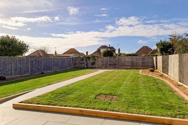 20, Shirley Close, Rustington photo 4
