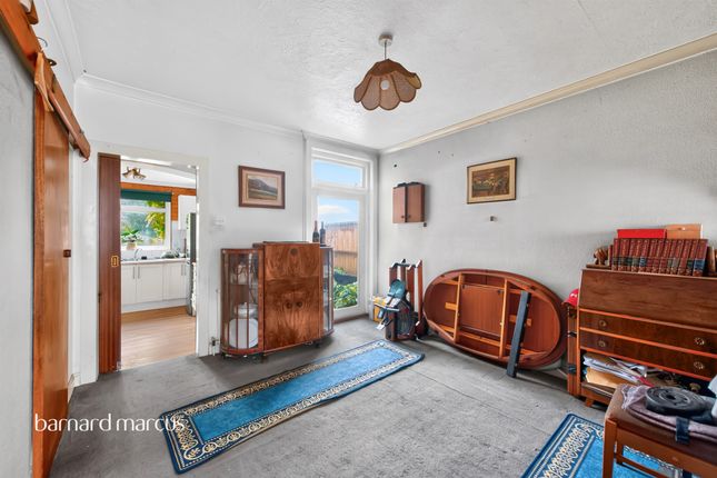19, Southcote Road, REDHILL photo 4