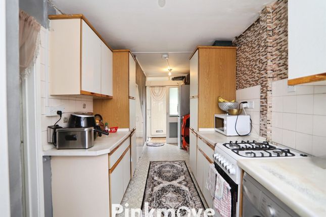 Playford Crescent, Newport photo 3