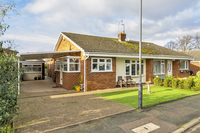 Thumbnail Bungalow for sale in Oakwood Close, Church Fenton, Tadcaster, North Yorkshire