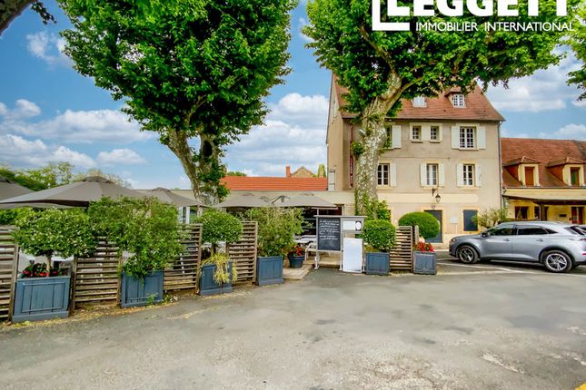 Business park for sale in Montignac-Lascaux, Dordogne, Nouvelle-Aquitaine