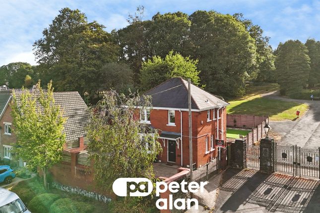36, Upper Wood Street, Bargoed photo 2