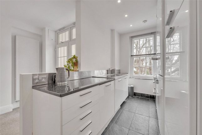 208, Elm Tree Court, St John's Wood photo 2