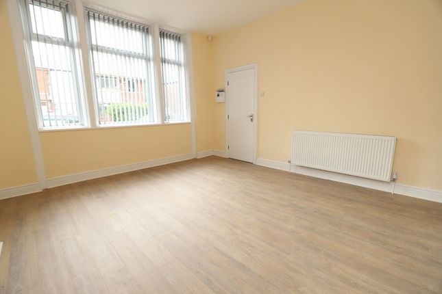63,Ground Floor Flat, Gigg Lane, Bury photo 4