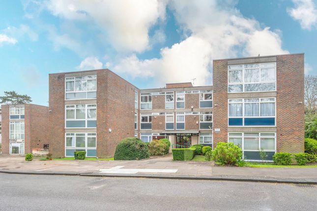 Flat for sale in Rosedale Close, Stanmore