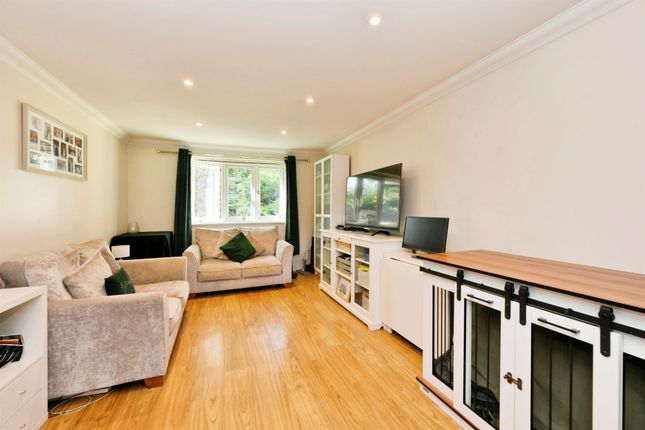 Thumbnail Maisonette for sale in Marston Road, Hoddesdon