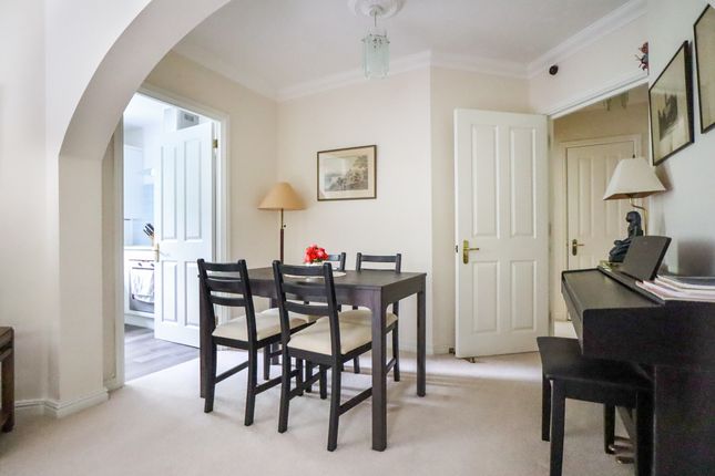 30 Arcadian Court, Sun Lane, Harpenden photo 3