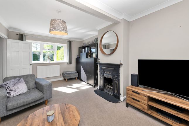 21 North Close, Royston photo 2