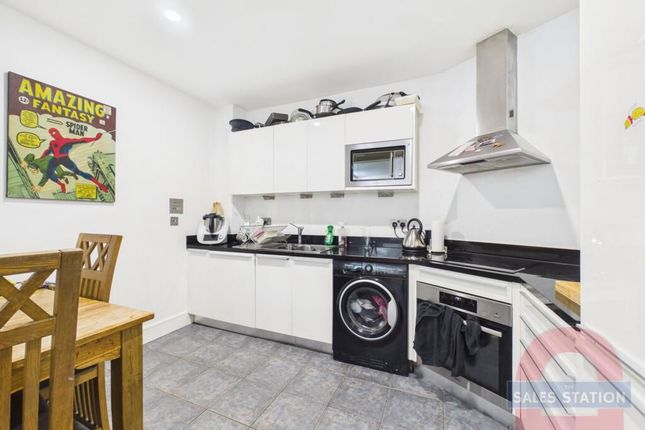 Apartment 21 Courtlands, Hayes Road, Penarth photo 3