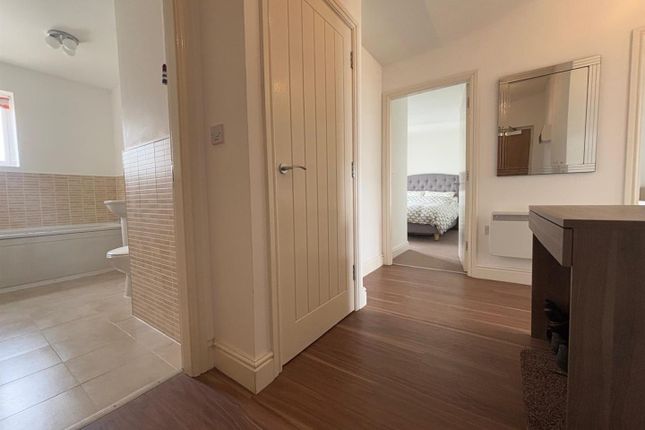 The Penthouse, 12 Bay View, Bwlchygwynt, Llanelli photo 3