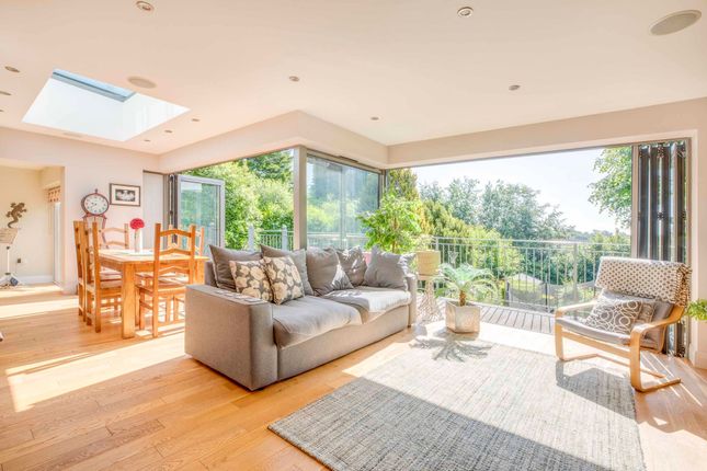 42 Amersham Road, High Wycombe photo 3