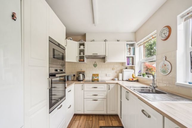 5 Purton Court, Purton Lane, Farnham Royal photo 4