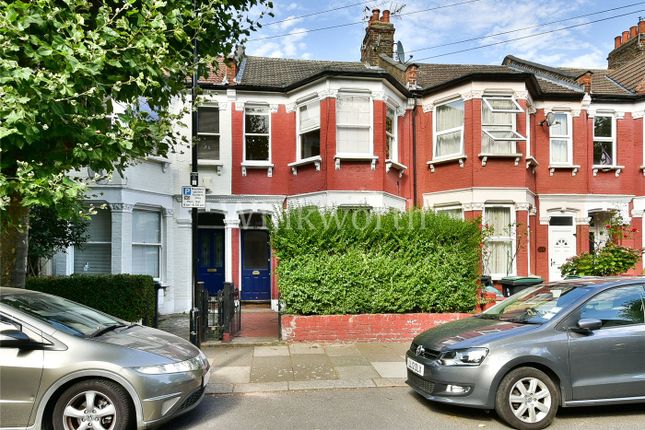 Thumbnail Flat to rent in Carlingford Road, London
