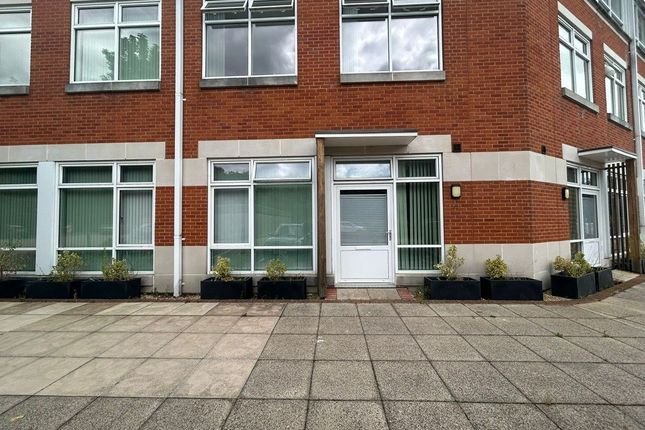 2 Missenden House Chalfont Park, Gerrards Cross photo 2