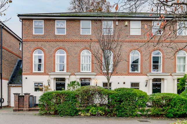 Thumbnail Terraced house to rent in King George Square, Richmond