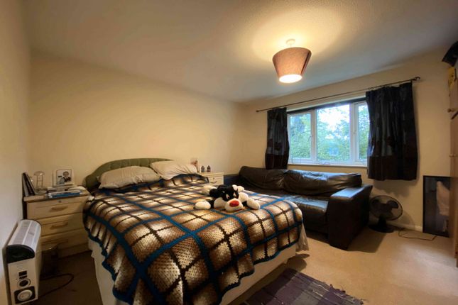 Bookham Court, Church Road, Leatherhead photo 4