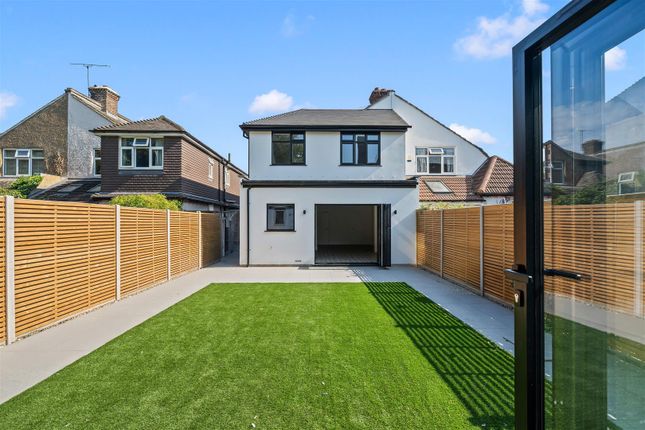 51, Priory Crescent, Sutton photo 3