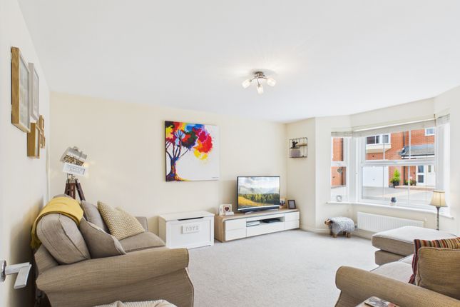 8, Hazel Tree Grove, Newport photo 3