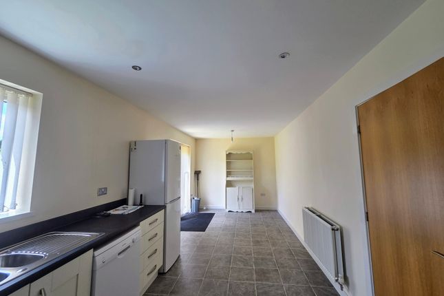 14, Prestwick Close, Chorley photo 3