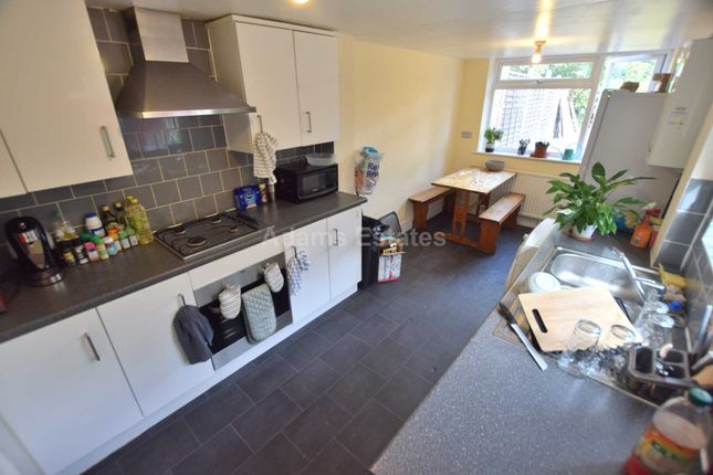 De Beauvoir Road, Reading photo 2