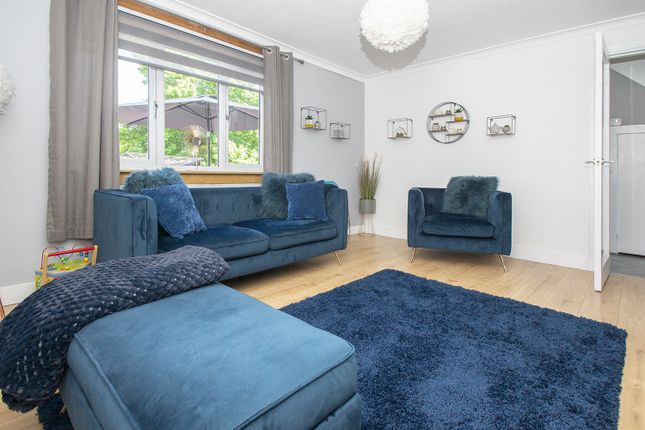3 Hillshaw Green, Bourtreehill South, Irvine photo 4