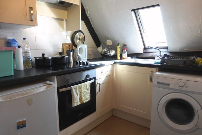 Flat 3, 10, High Street, SWINDON photo 2