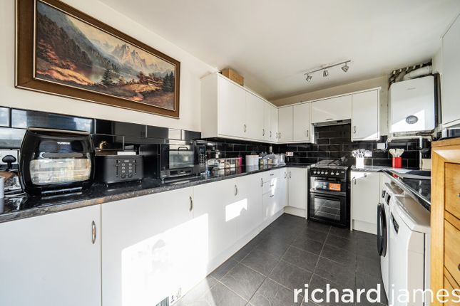 Templars Firs, Royal Wootton Bassett photo 4