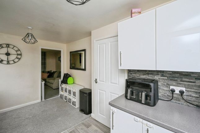 12, Lindleys Court, Kirkby-in-Ashfield photo 3