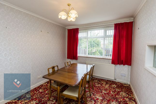 66 Latham Avenue, Frodsham photo 4