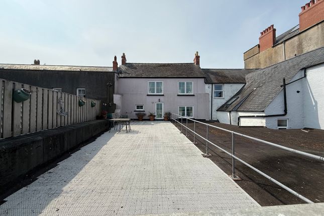 Horizons, 6, Tudor Square, Tenby photo 2