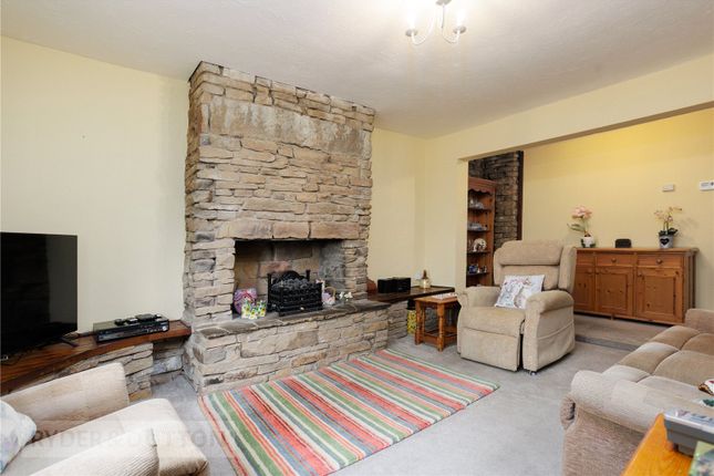 9, Manchester Road, Saddleworth photo 3