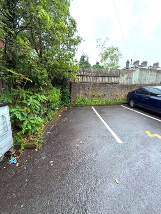 Flat 3, Ivanhoe House, Farley Hill, Luton photo 3