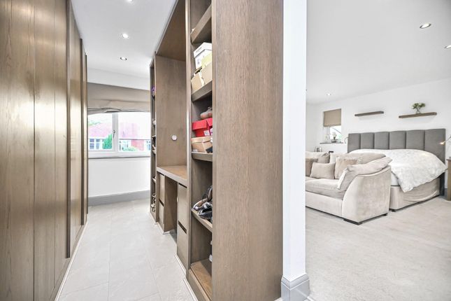 1 Woodstock Drive Bedroom 1 Dressing Area (3).Jpg