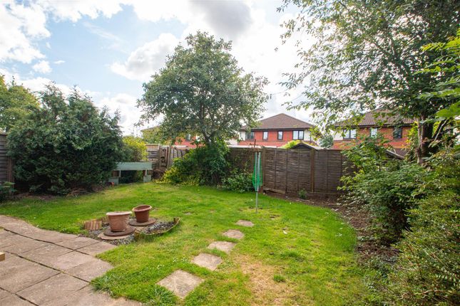 22, Whitsun Pasture, Milton Keynes photo 4