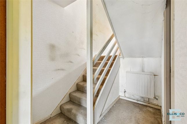 93, Lightfoot Road, London photo 4