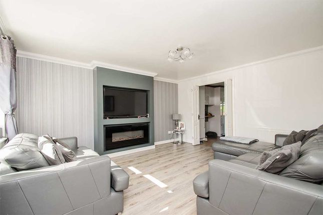 18, Rydal Close, Cannock photo 3