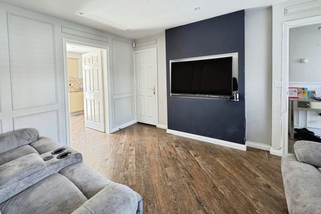 47, Central Grange, Bishop Auckland photo 3