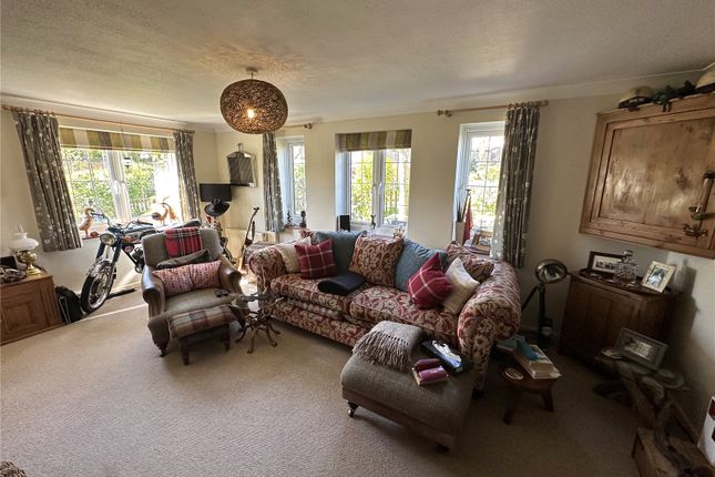 38, Setthorns Road, Lymington photo 4