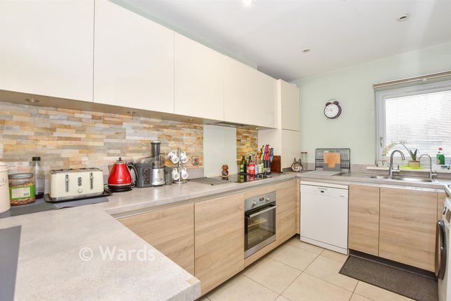 11, Elliotts Way, Chatham photo 3