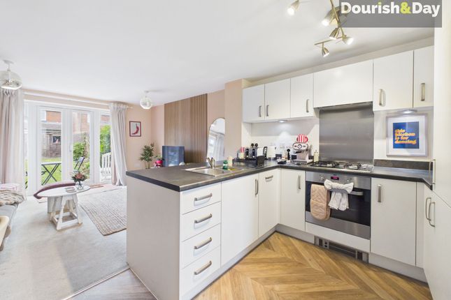 8 Pasture Lane, Stafford photo 2