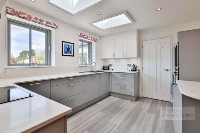 4 Woodlands Park, Clitheroe photo 2