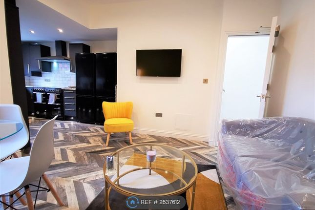 Open Plan Kitchen Lounge