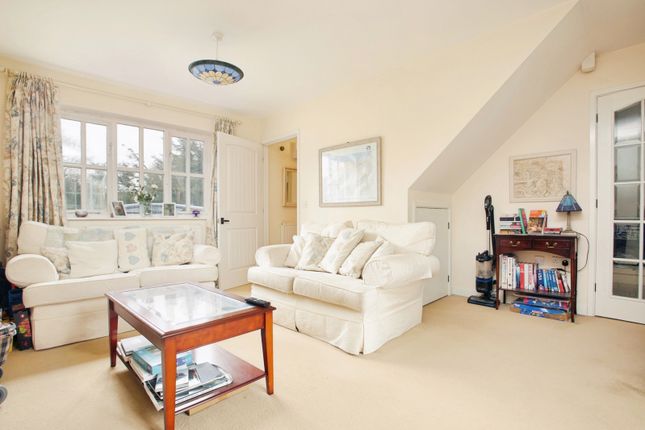 6, The Avenue, Sutton Scotney photo 4